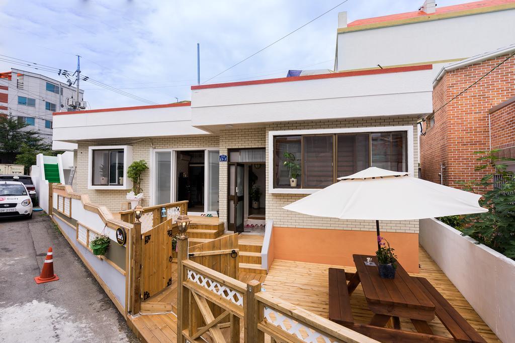 Yours Guesthouse In Tongyeong Exterior photo